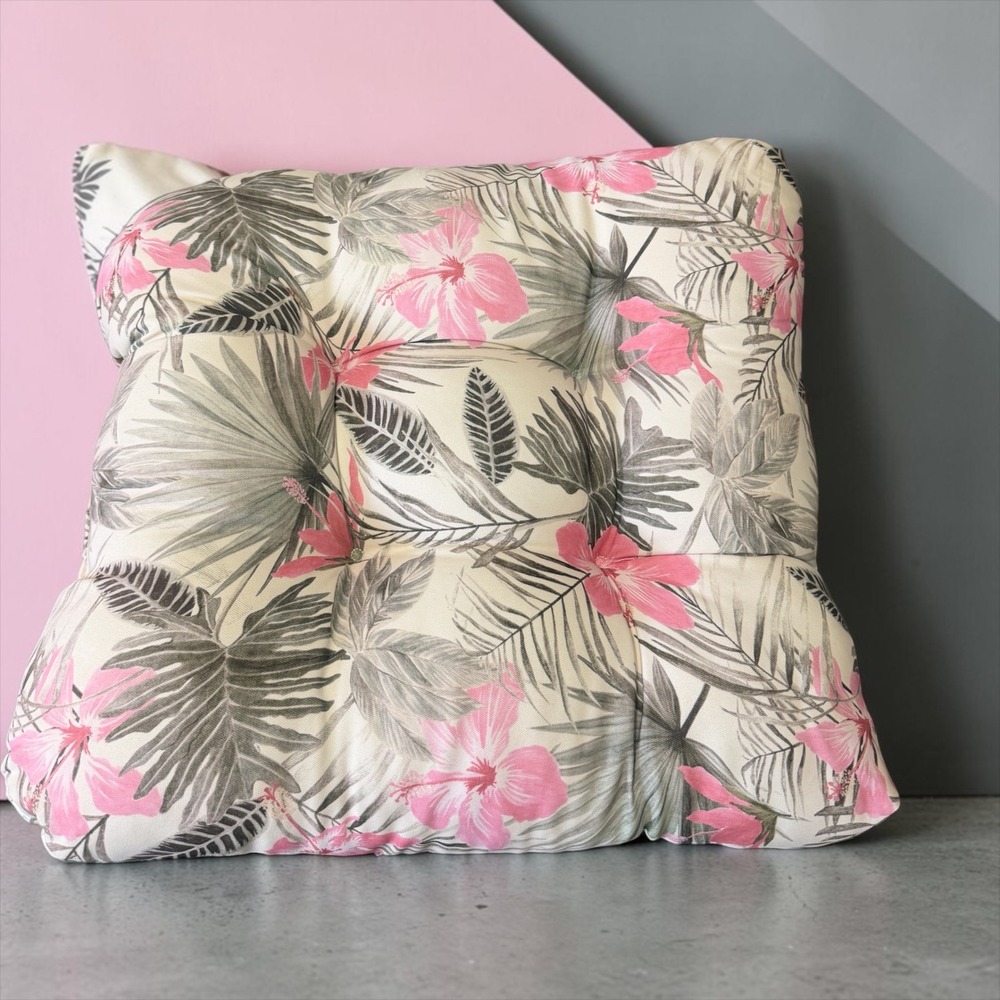 Tommy Bahama Tropical Pink Hibiscus Palm Leaf Tufted Outdoor Seat Cushion 19x19